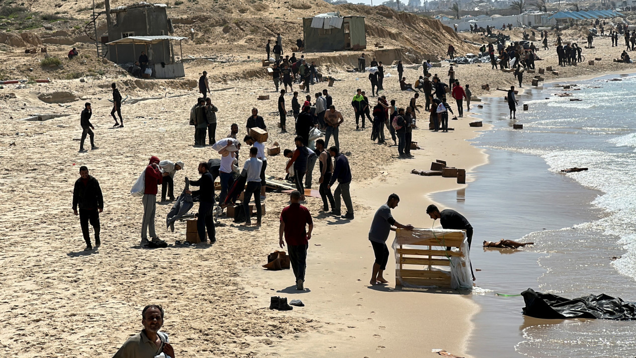 Ayuda humanitaria en las costas de la Franja de Gaza. Foto: Reuters.